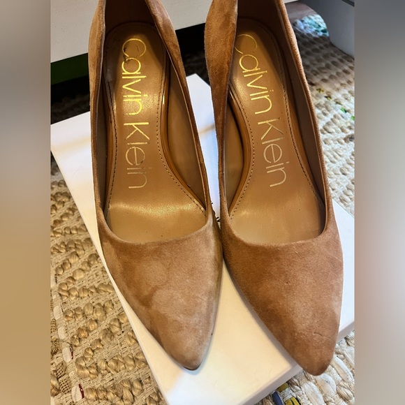 😌 Simple & classy Calvin Klein heels - Picture 2 of 6